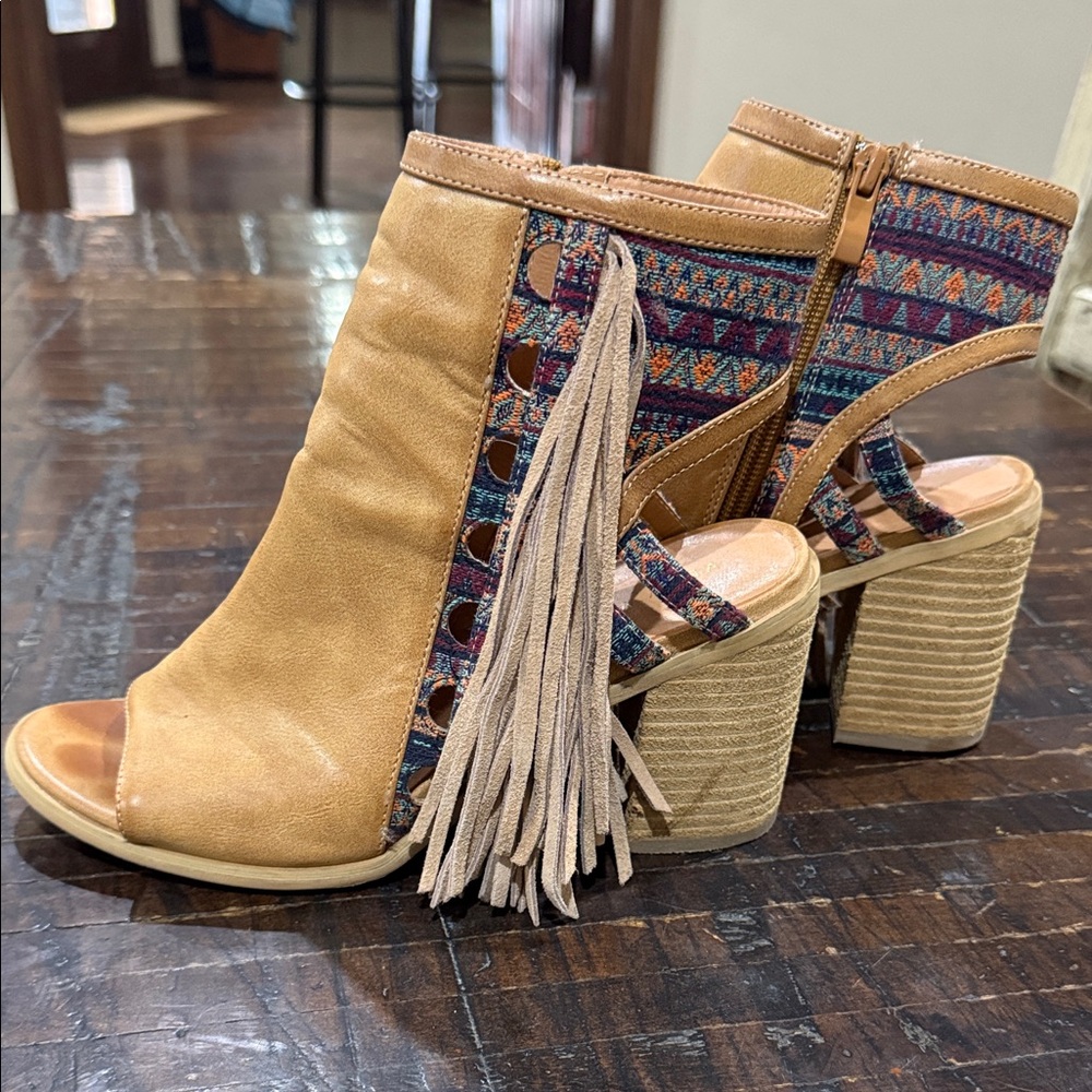 Very Volatile Tan Fringe Peep-Toe Booties - Picture 6 of 7
